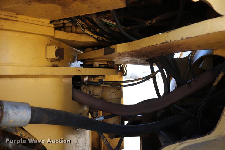 image for item DC7594 1992 Caterpillar 966F wheel loader