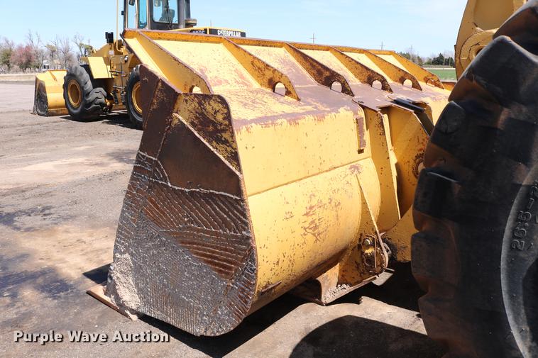 image for item DC7594 1992 Caterpillar 966F wheel loader