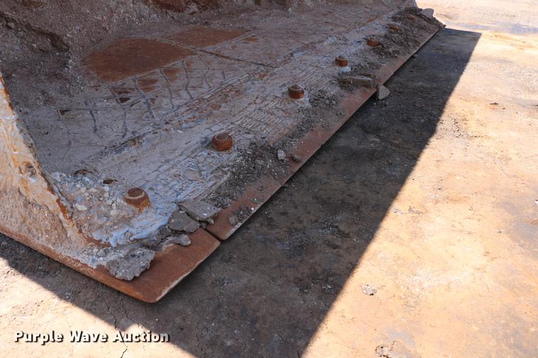 image for item DC7594 1992 Caterpillar 966F wheel loader