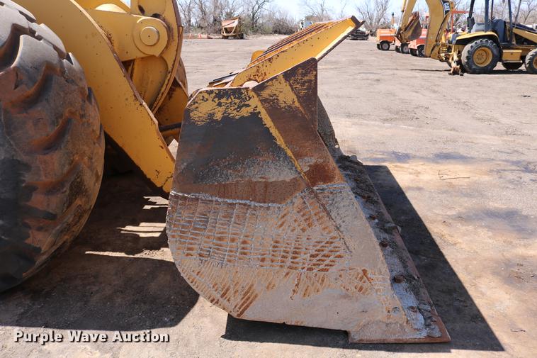 image for item DC7594 1992 Caterpillar 966F wheel loader