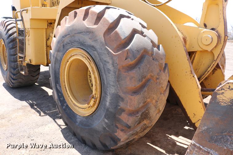 image for item DC7594 1992 Caterpillar 966F wheel loader