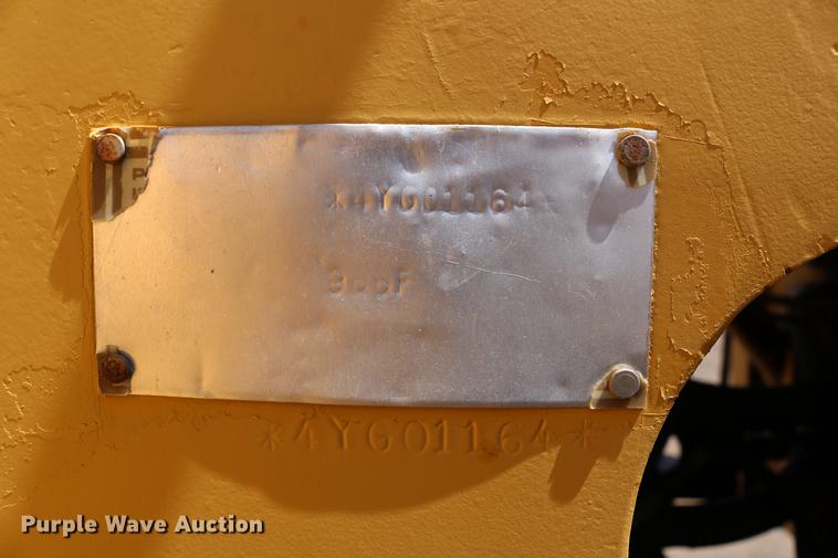 image for item DC7594 1992 Caterpillar 966F wheel loader