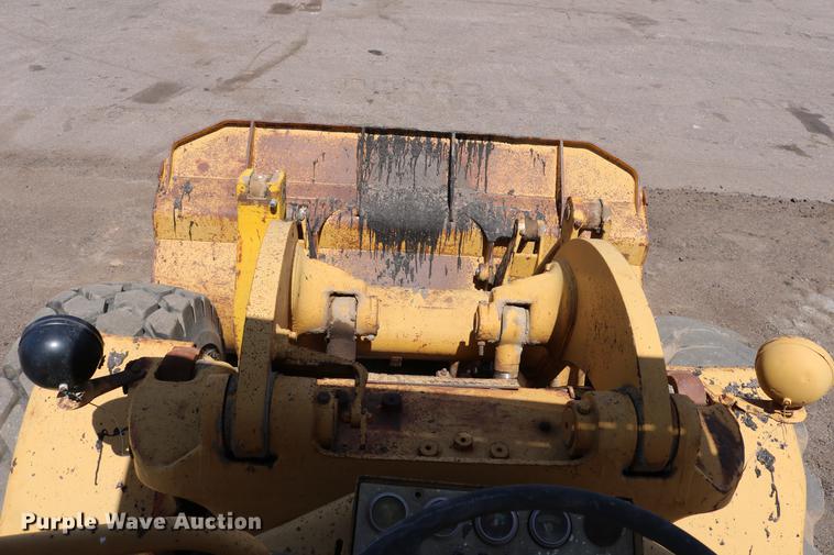image for item DC7595 1980 Caterpillar 950 wheel loader