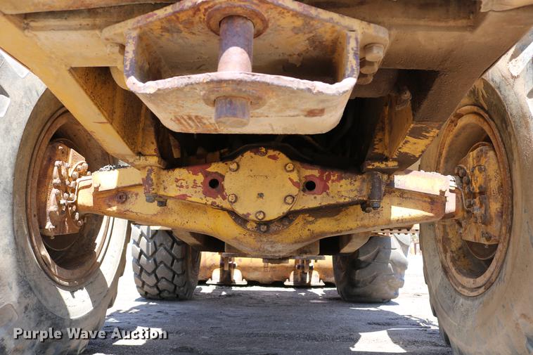 image for item DC7595 1980 Caterpillar 950 wheel loader