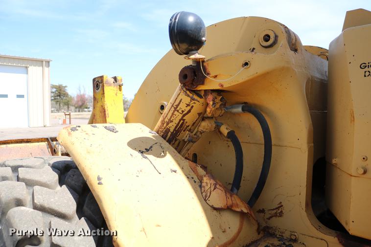 image for item DC7595 1980 Caterpillar 950 wheel loader