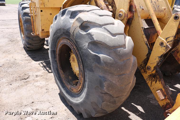 image for item DC7595 1980 Caterpillar 950 wheel loader
