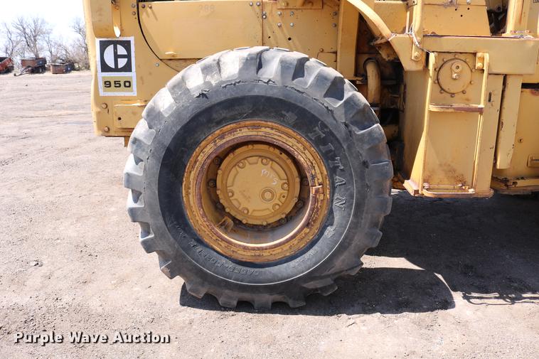 image for item DC7595 1980 Caterpillar 950 wheel loader