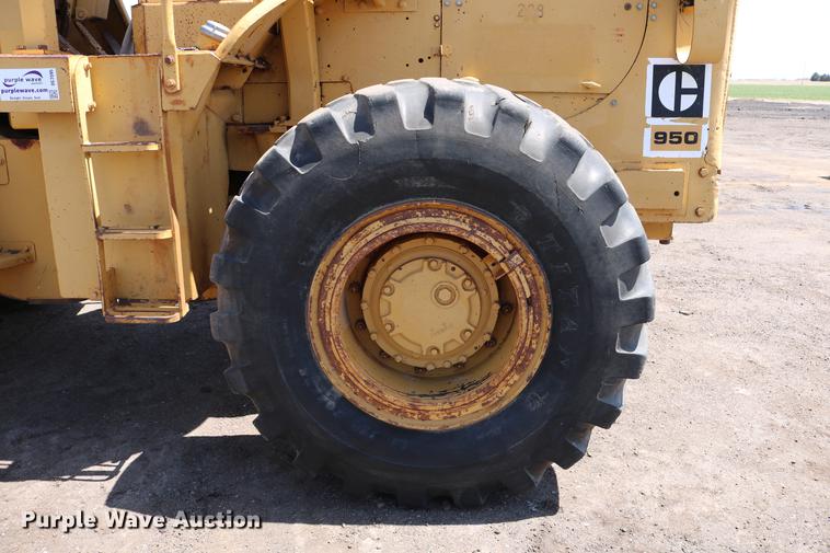 image for item DC7595 1980 Caterpillar 950 wheel loader