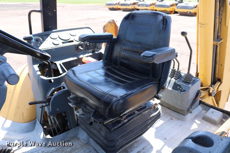 image for item DC7596 1997 Caterpillar 416C backhoe