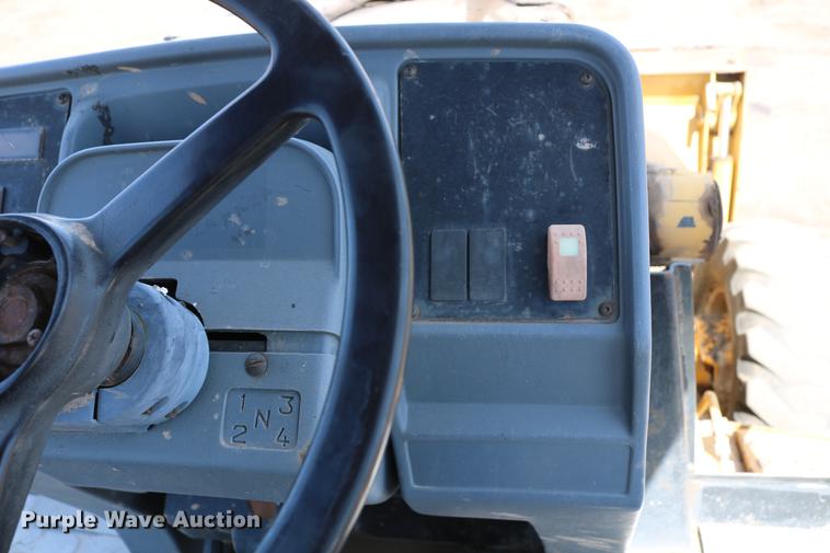 image for item DC7596 1997 Caterpillar 416C backhoe