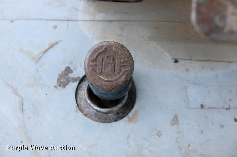 image for item DC7596 1997 Caterpillar 416C backhoe