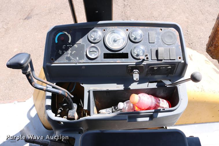 image for item DC7596 1997 Caterpillar 416C backhoe