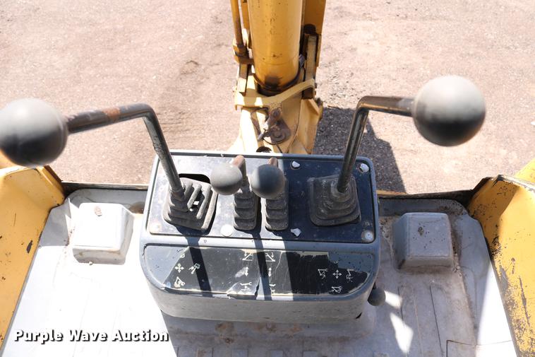 image for item DC7596 1997 Caterpillar 416C backhoe