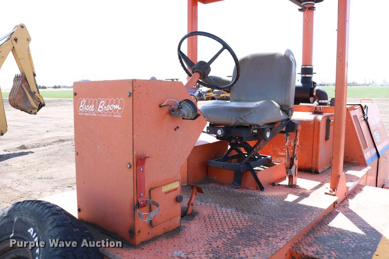 image for item DC7597 Broce RJ350 broom