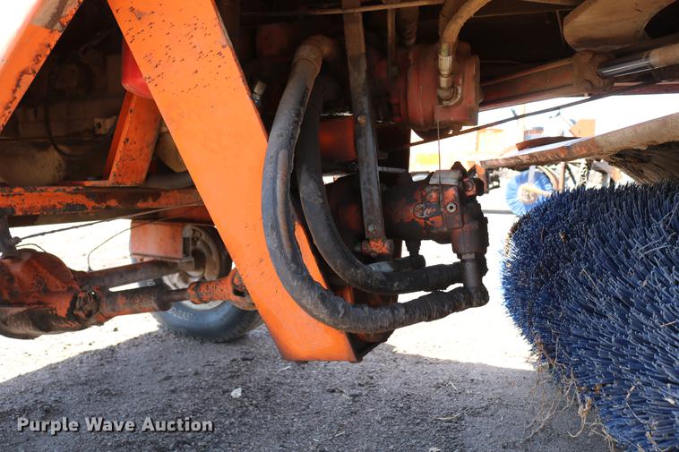 image for item DC7597 Broce RJ350 broom