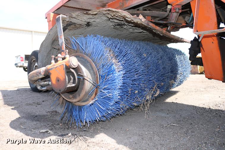 image for item DC7597 Broce RJ350 broom