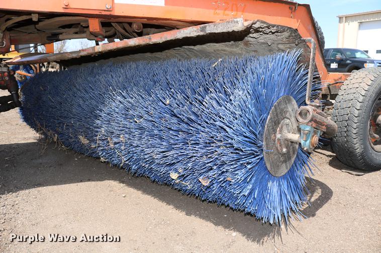 image for item DC7597 Broce RJ350 broom