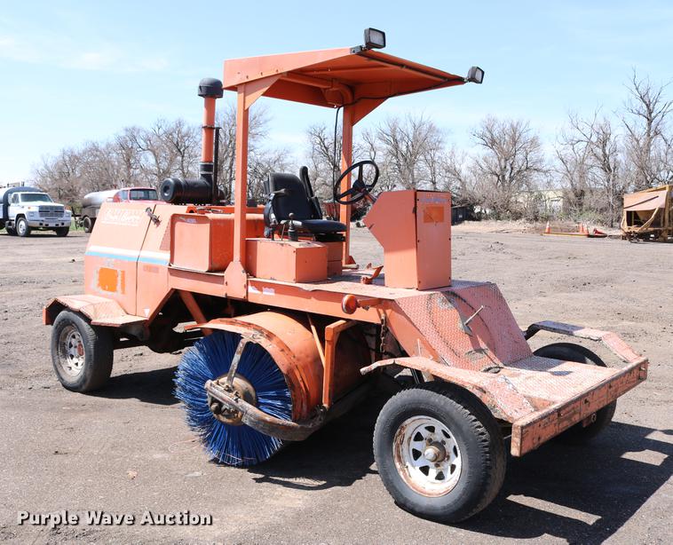 image for item DC7598 Broce RJ350 broom