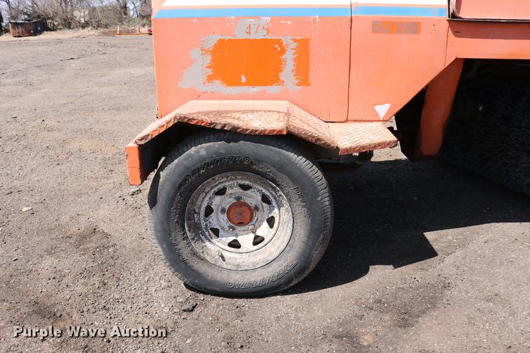 image for item DC7598 Broce RJ350 broom