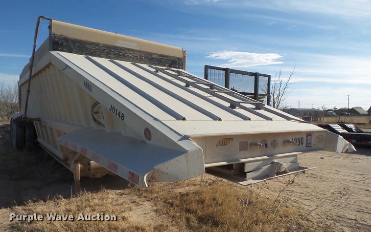 image for item DD1199 2008 CTS BDT-40LP bottom dump trailer