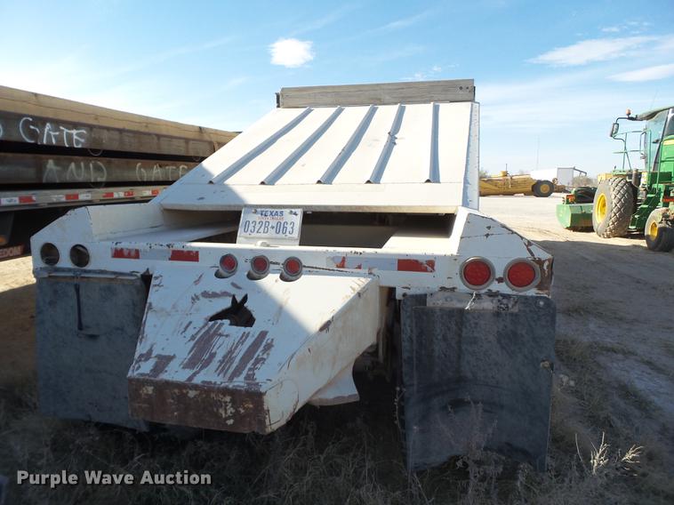 image for item DD1199 2008 CTS BDT-40LP bottom dump trailer