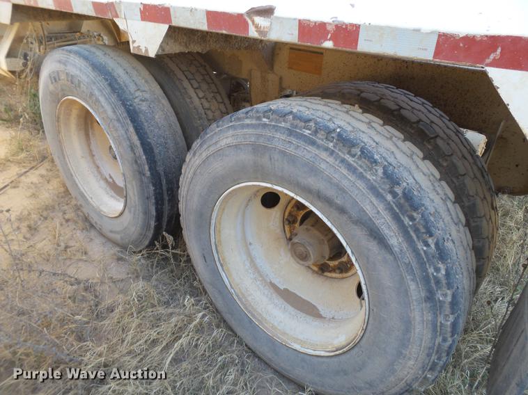 image for item DD1199 2008 CTS BDT-40LP bottom dump trailer