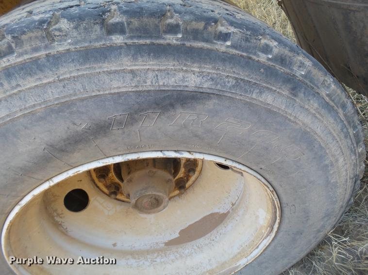 image for item DD1199 2008 CTS BDT-40LP bottom dump trailer