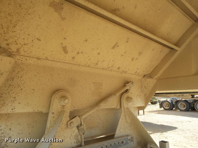 image for item DD1199 2008 CTS BDT-40LP bottom dump trailer