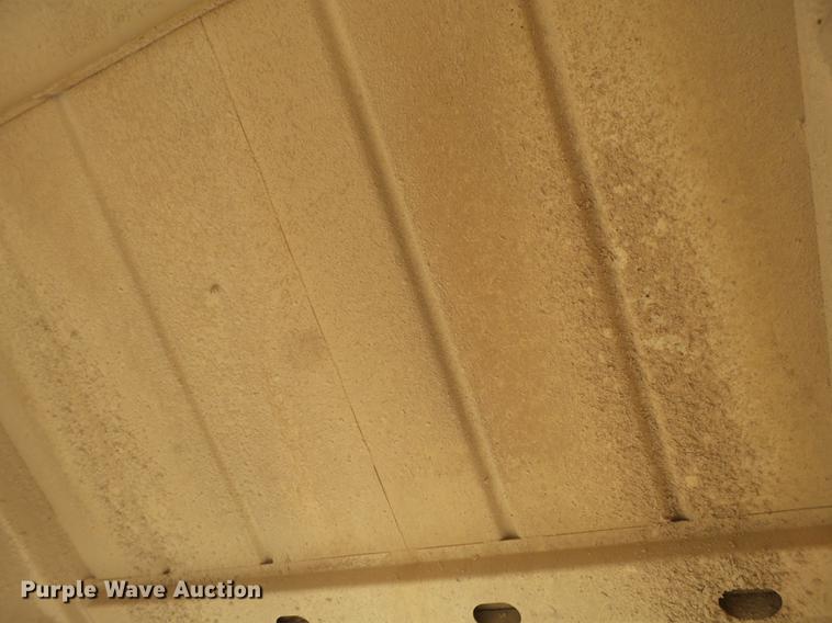 image for item DD1199 2008 CTS BDT-40LP bottom dump trailer