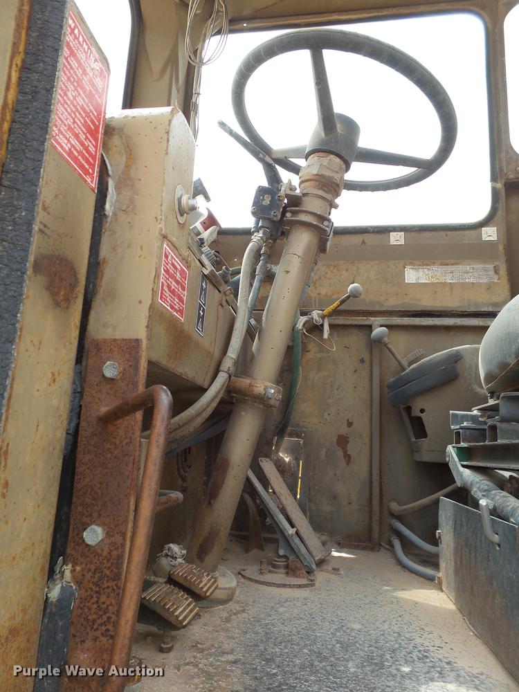 image for item DD1205 Caterpillar 631C conventional scraper