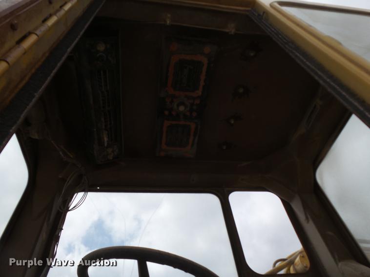 image for item DD1205 Caterpillar 631C conventional scraper