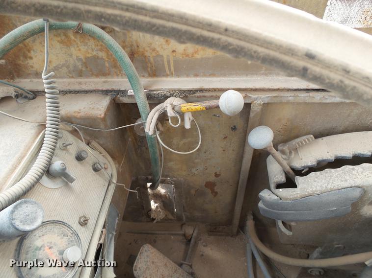 image for item DD1205 Caterpillar 631C conventional scraper