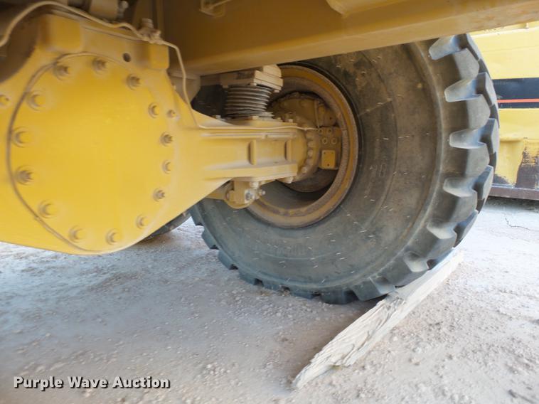 image for item DD1206 Phil end dump trailer