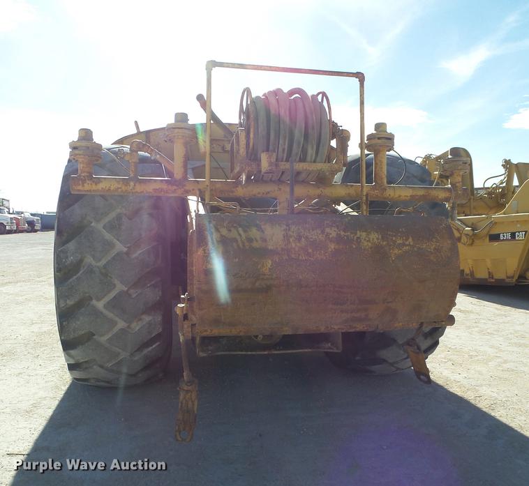 image for item DD1209 1989 Caterpillar 631E water wagon