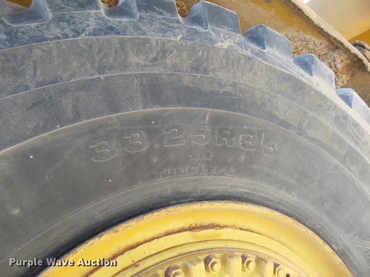 image for item DD1209 1989 Caterpillar 631E water wagon