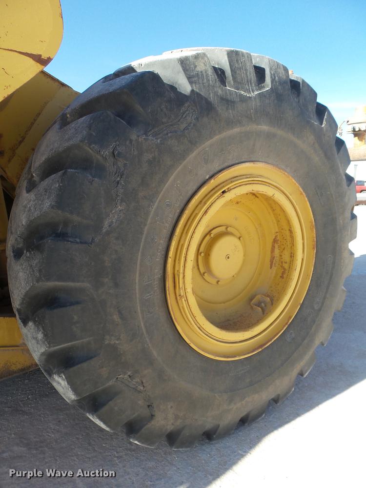 image for item DD1209 1989 Caterpillar 631E water wagon