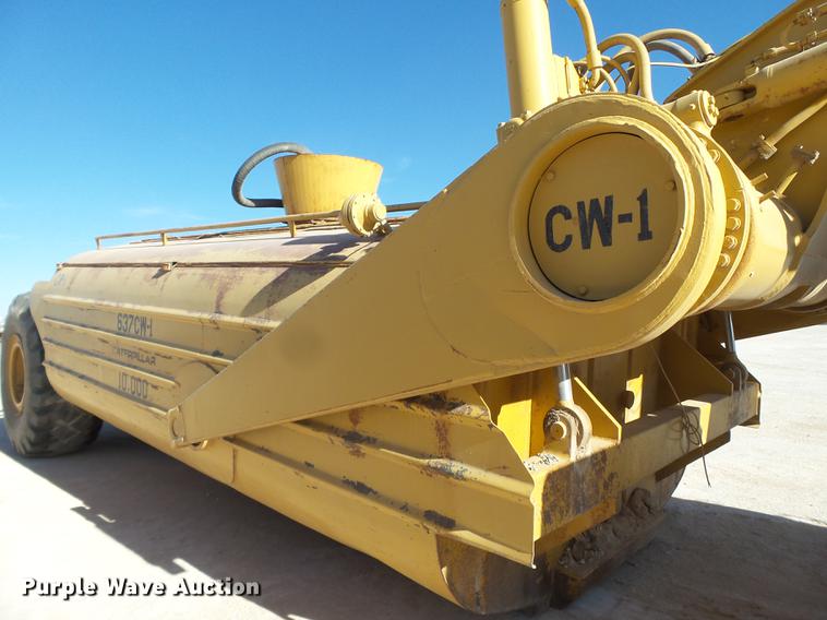 image for item DD1209 1989 Caterpillar 631E water wagon