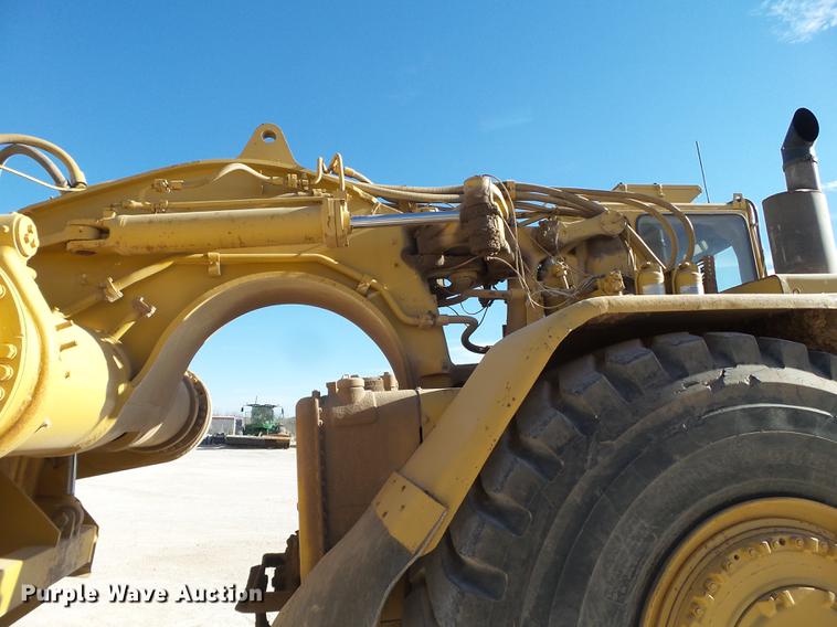 image for item DD1209 1989 Caterpillar 631E water wagon