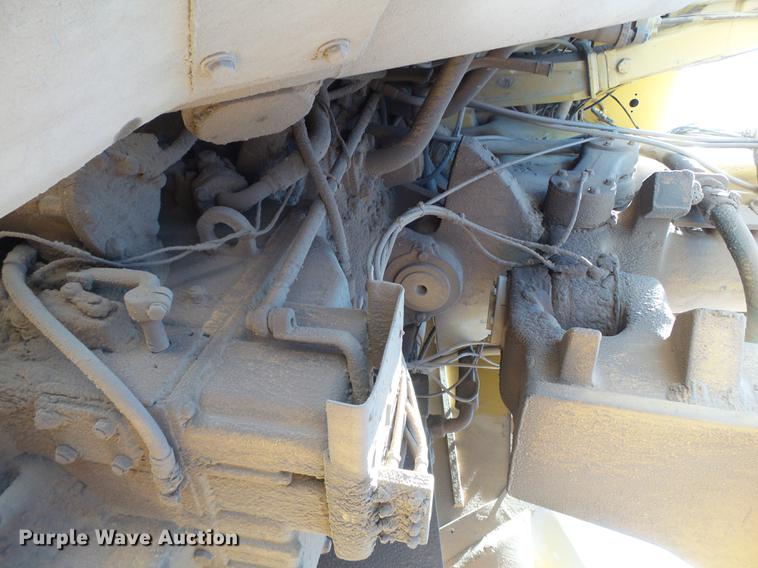 image for item DD1209 1989 Caterpillar 631E water wagon