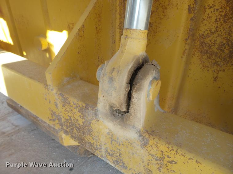 image for item DD1209 1989 Caterpillar 631E water wagon