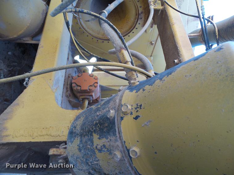 image for item DD1209 1989 Caterpillar 631E water wagon