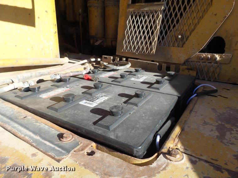 image for item DD1209 1989 Caterpillar 631E water wagon