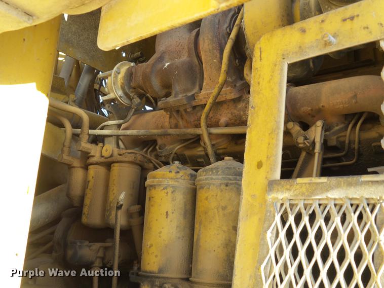 image for item DD1209 1989 Caterpillar 631E water wagon