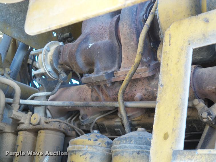 image for item DD1209 1989 Caterpillar 631E water wagon