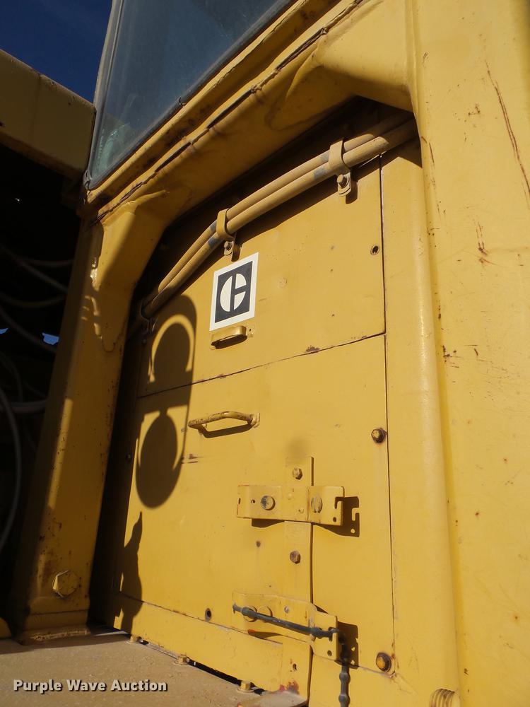 image for item DD1209 1989 Caterpillar 631E water wagon