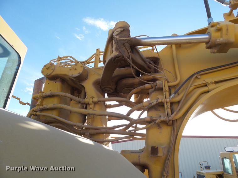 image for item DD1211 1988 Caterpillar 631E conventional scraper