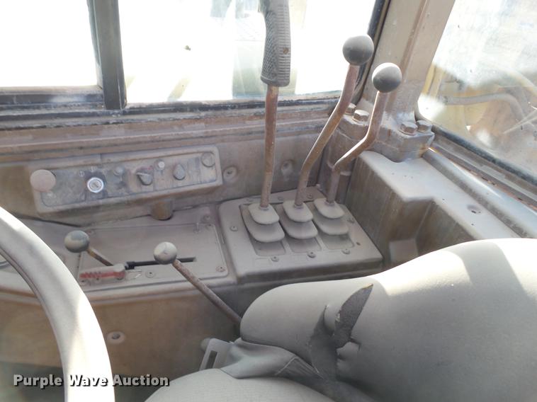 image for item DD1211 1988 Caterpillar 631E conventional scraper