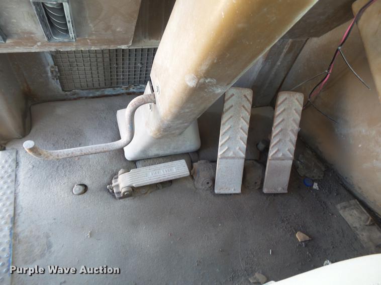 image for item DD1211 1988 Caterpillar 631E conventional scraper