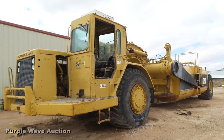 image for item DD1212 Caterpillar 637DW water wagon