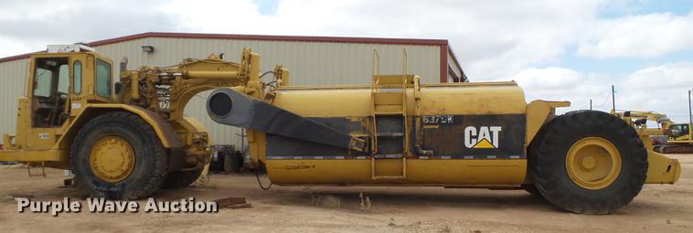 image for item DD1212 Caterpillar 637DW water wagon